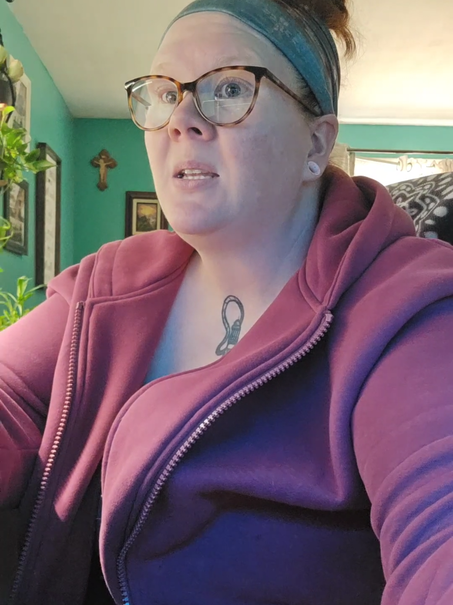 @✨️SaraK✨️Hot Mess Mama✨️