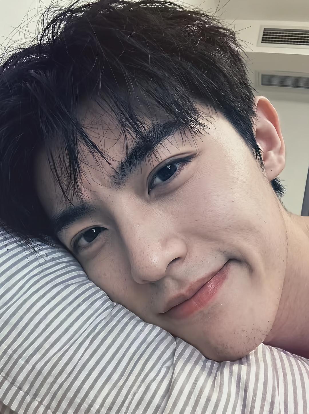 @Trai đẹp chỉ để ngắm