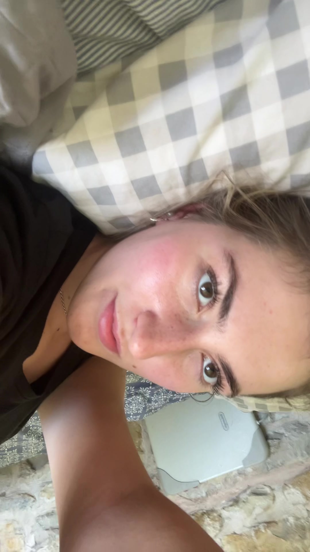@Ella🌿