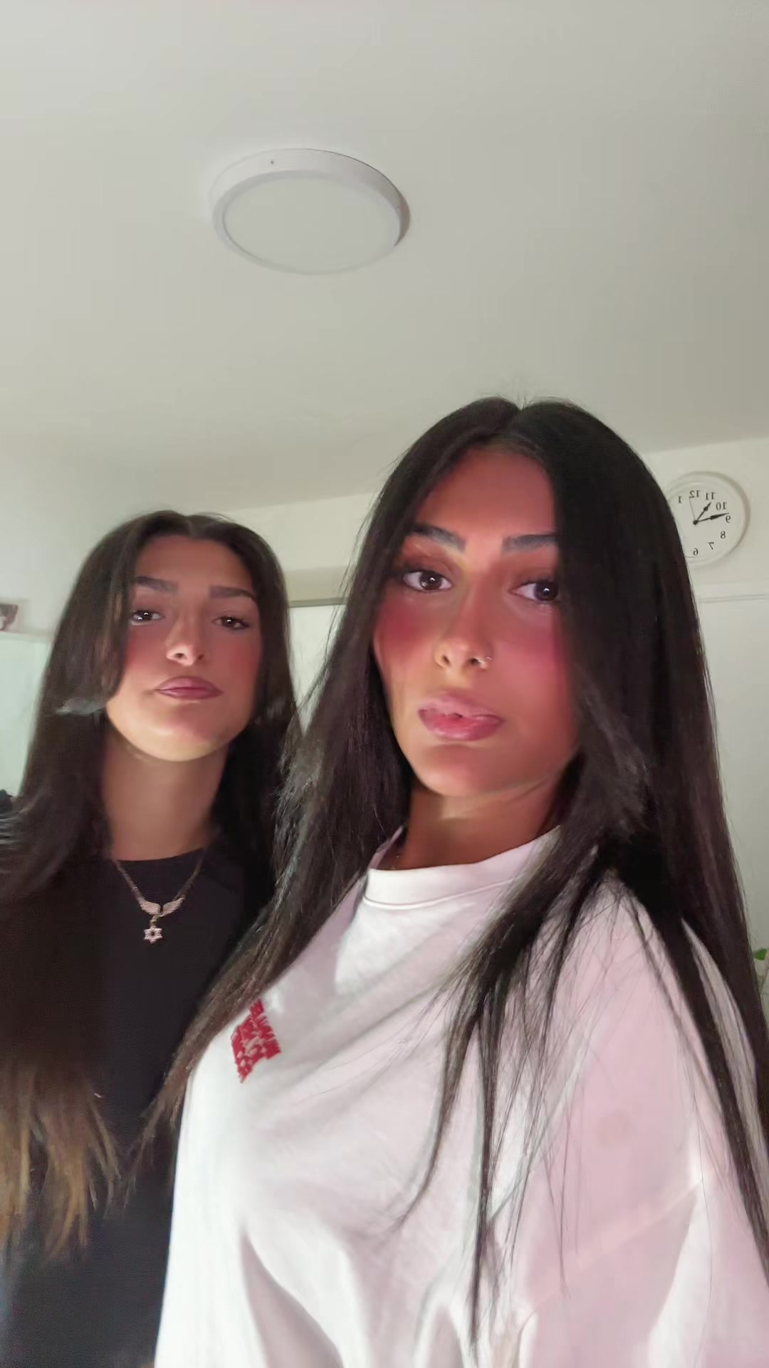 @Leahshamai