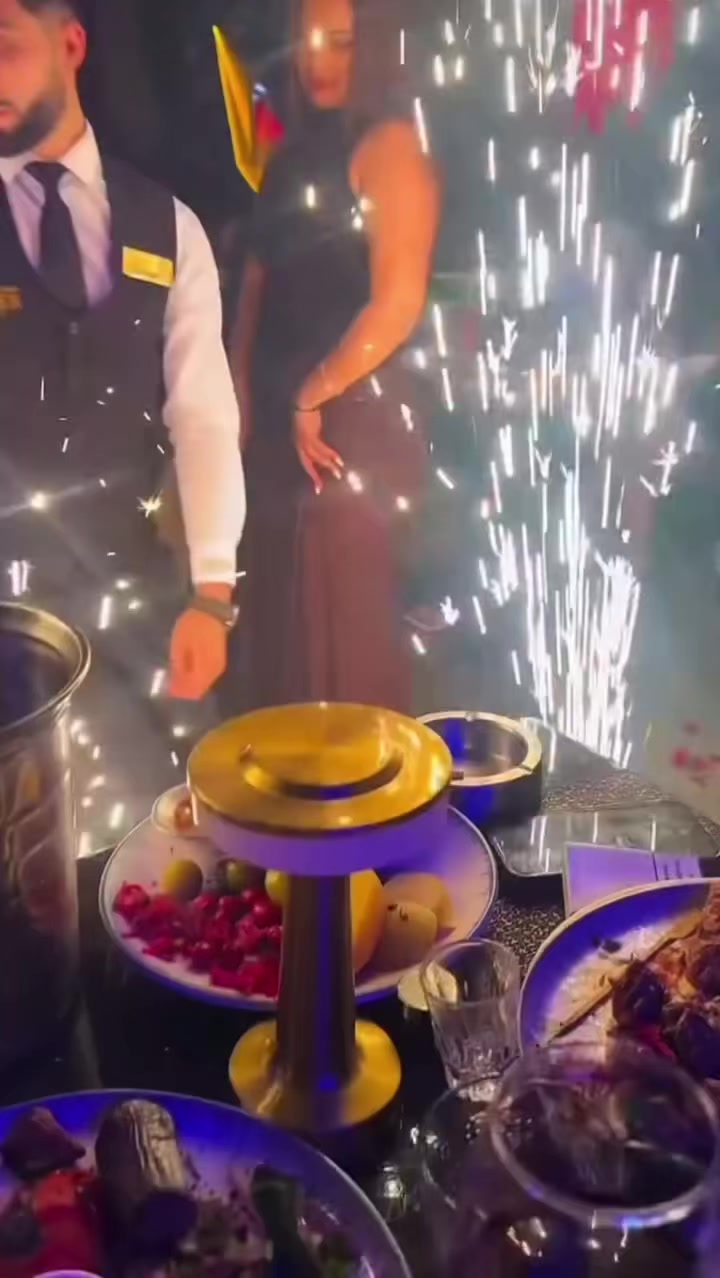 @𝓜𝓮𝓶𝓶𝓮𝓭𝓸𝓿