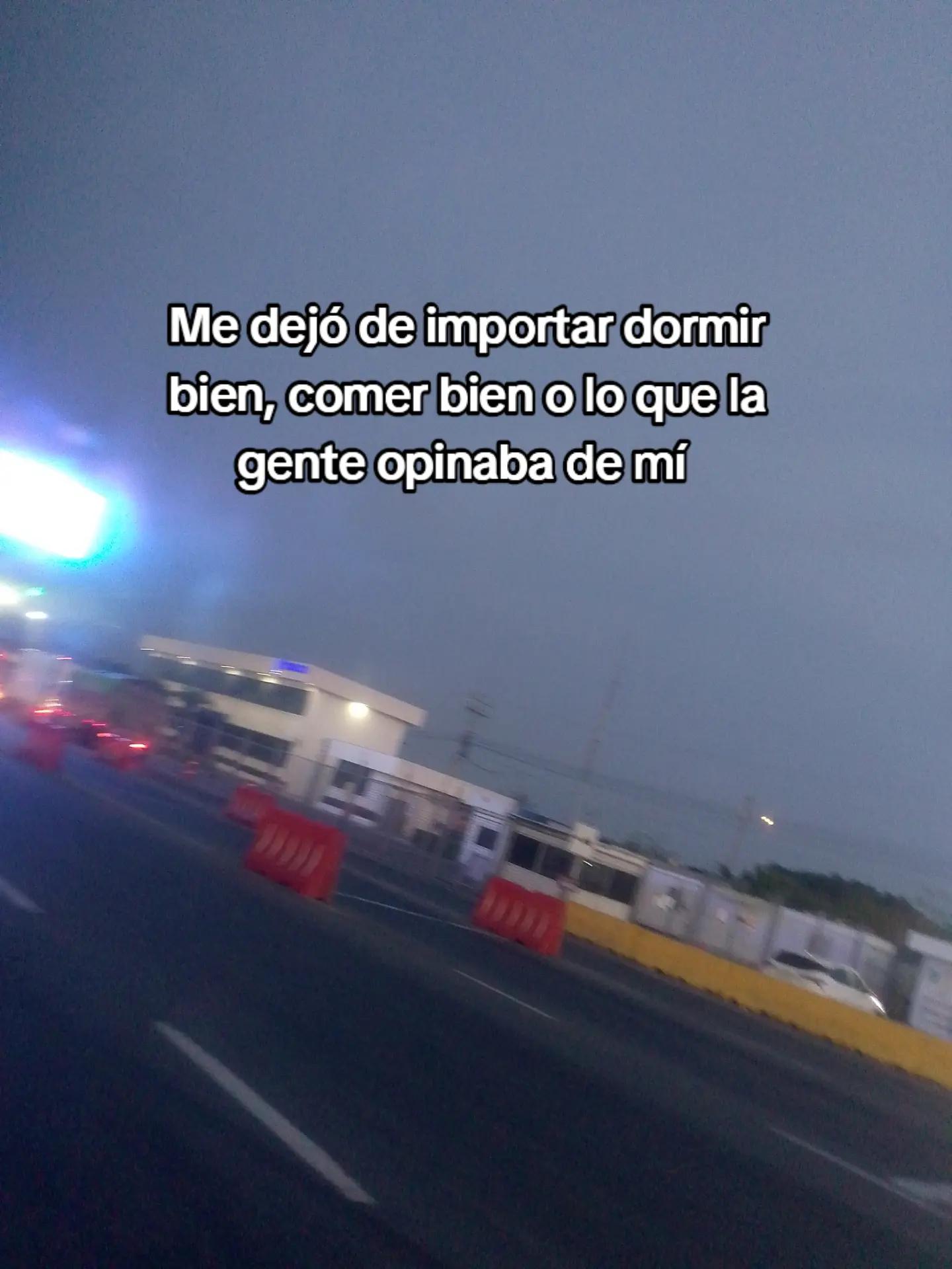 @ᥫ᭡.