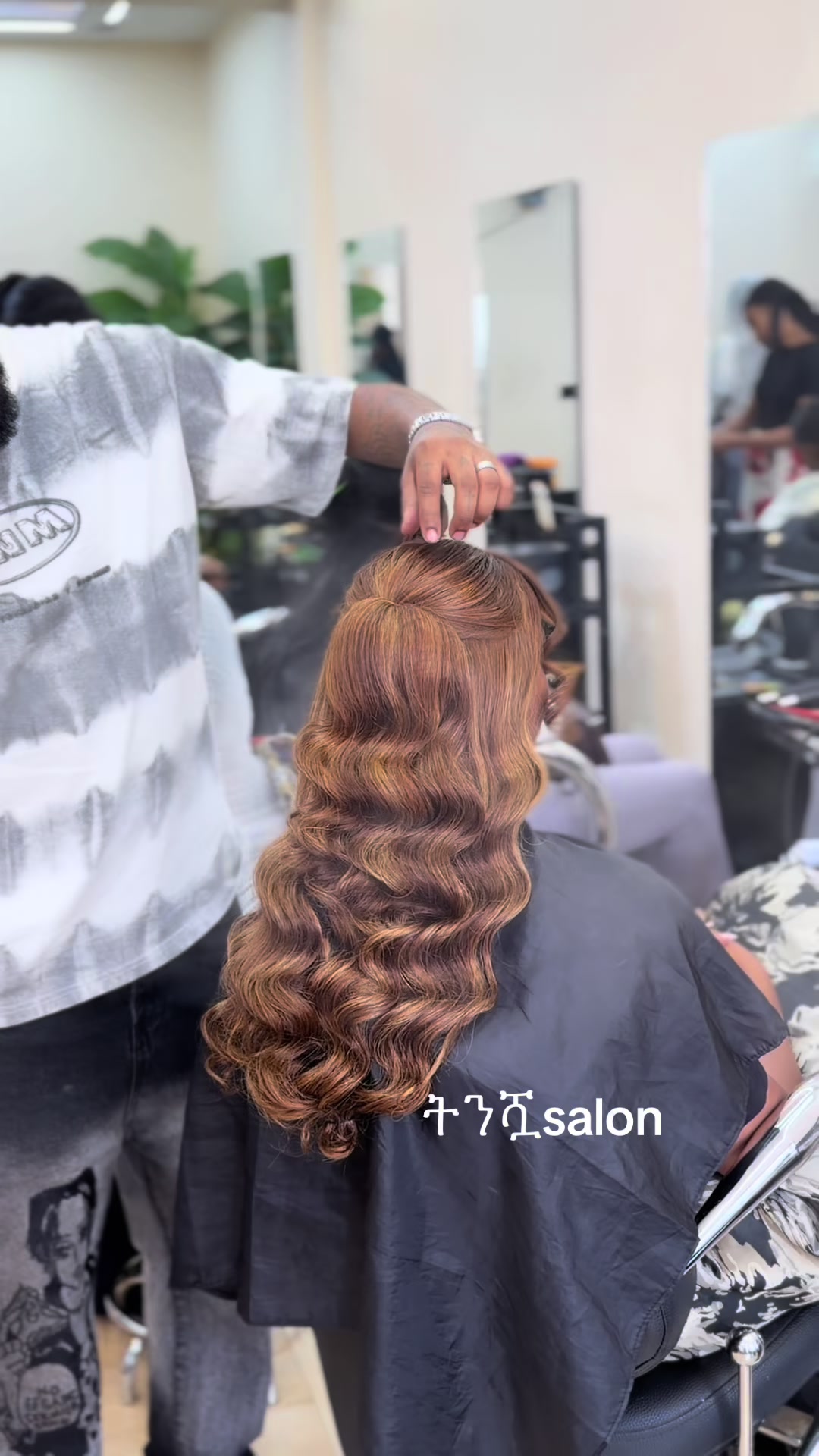 @Tommysimple-make up ትንሿ salon
