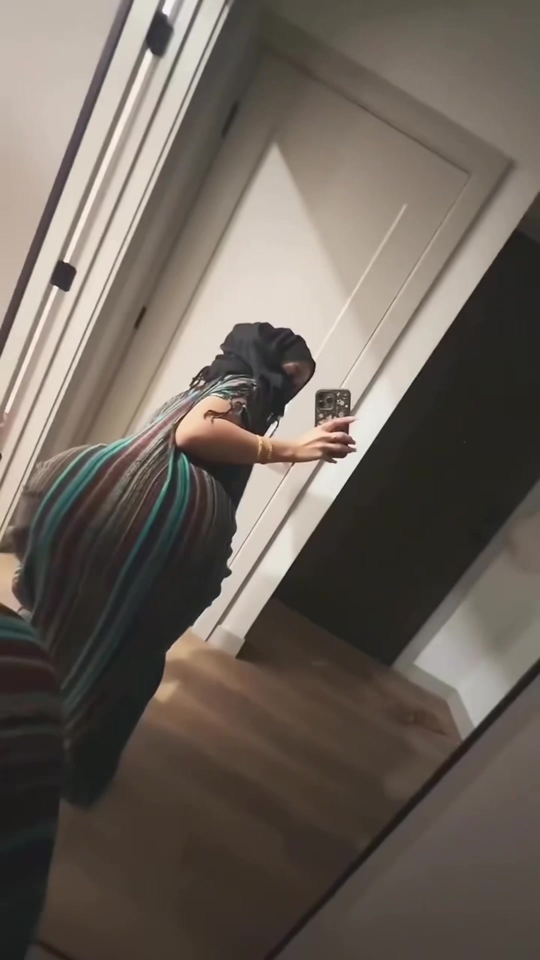 @🧕🏼