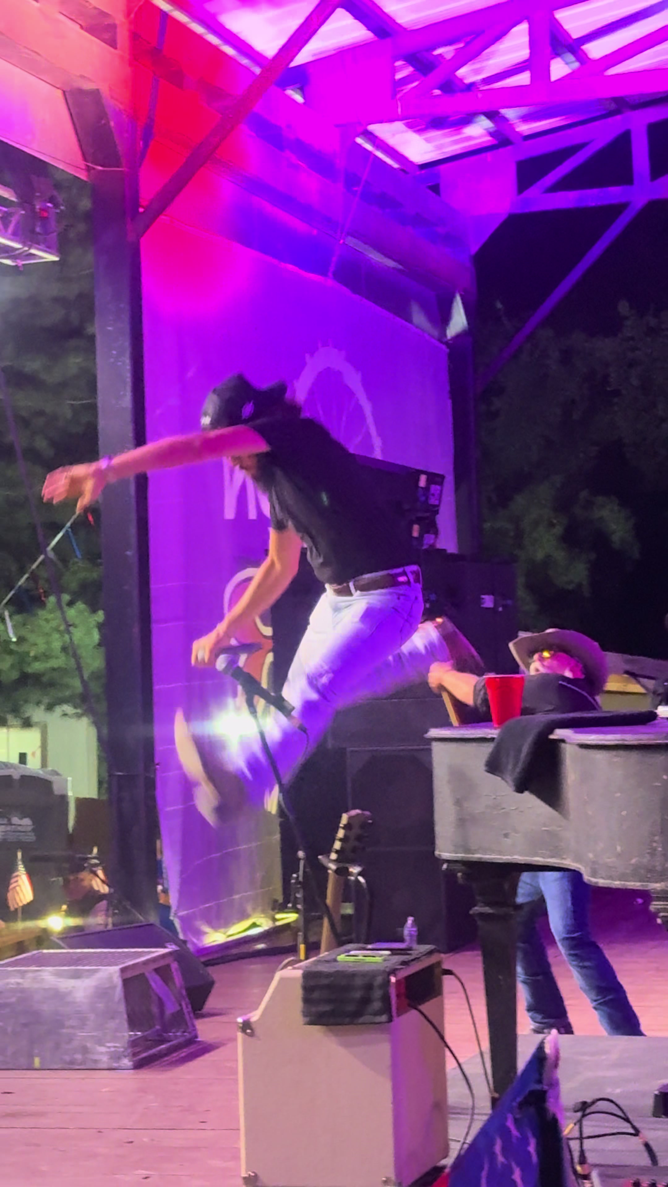 @Chris Janson