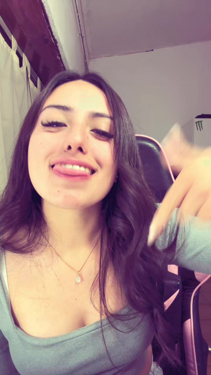 @ℋ𝑜𝓁𝒶 𝓈𝑜𝓎 𝓂𝒾𝓁𝒾⭐️
