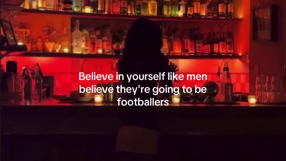 @𝒱