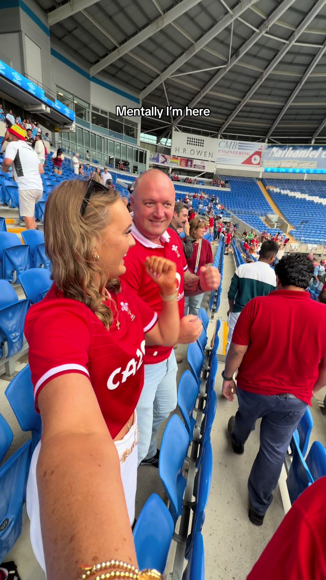 @Rhiannon-Louise 🏎️🏒🏉💅🏼