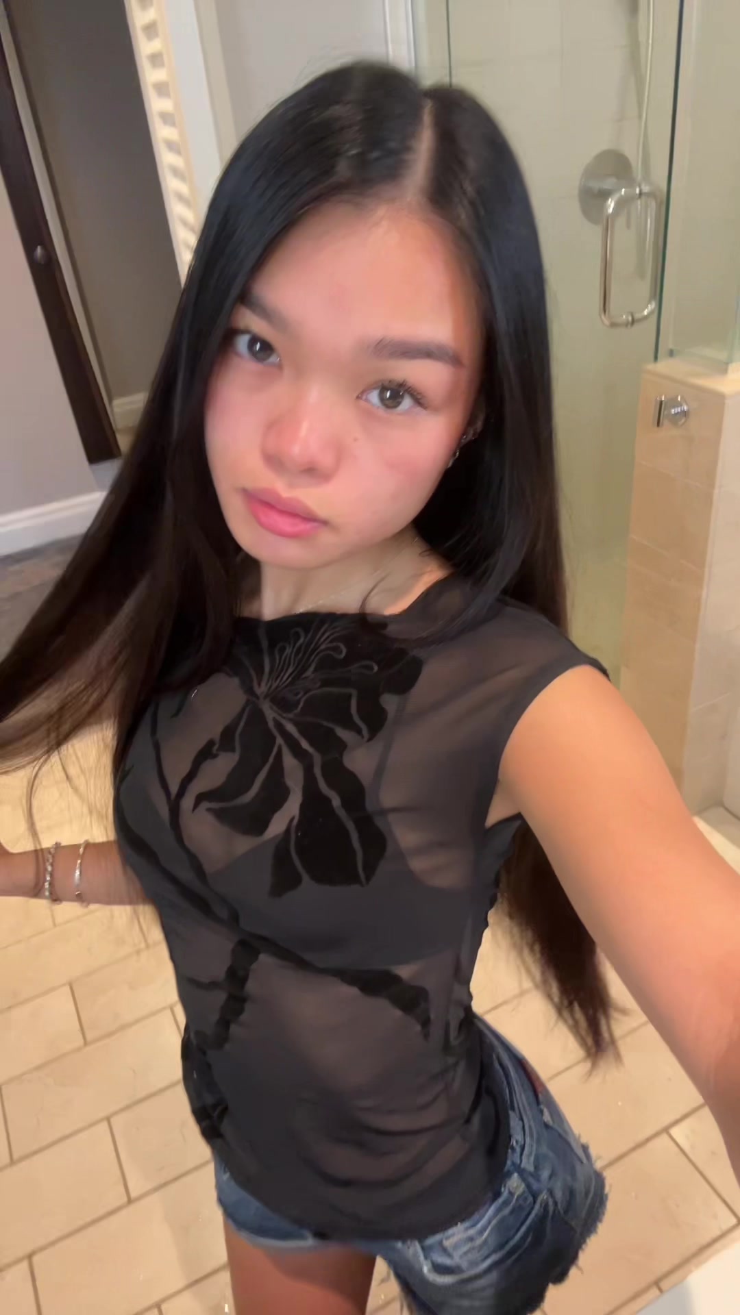 @chloe🦦