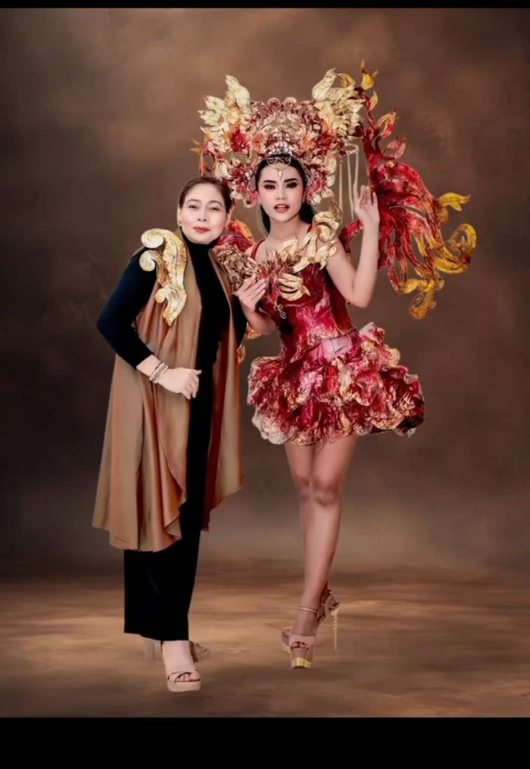 @dani art recycle costume