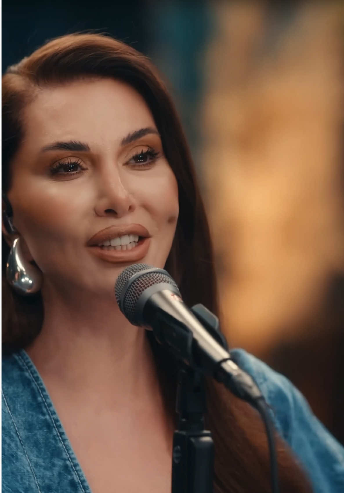 @Ebru Yaşar