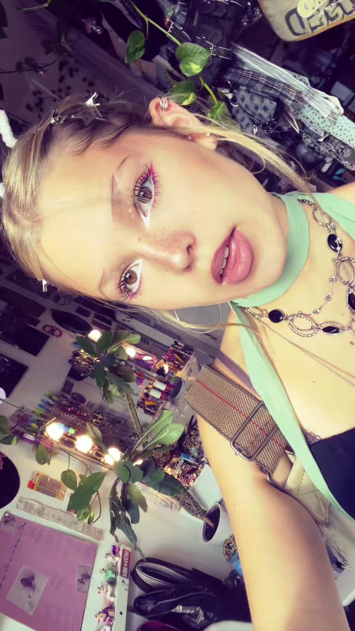 @𝐸𝓁𝒾🌀