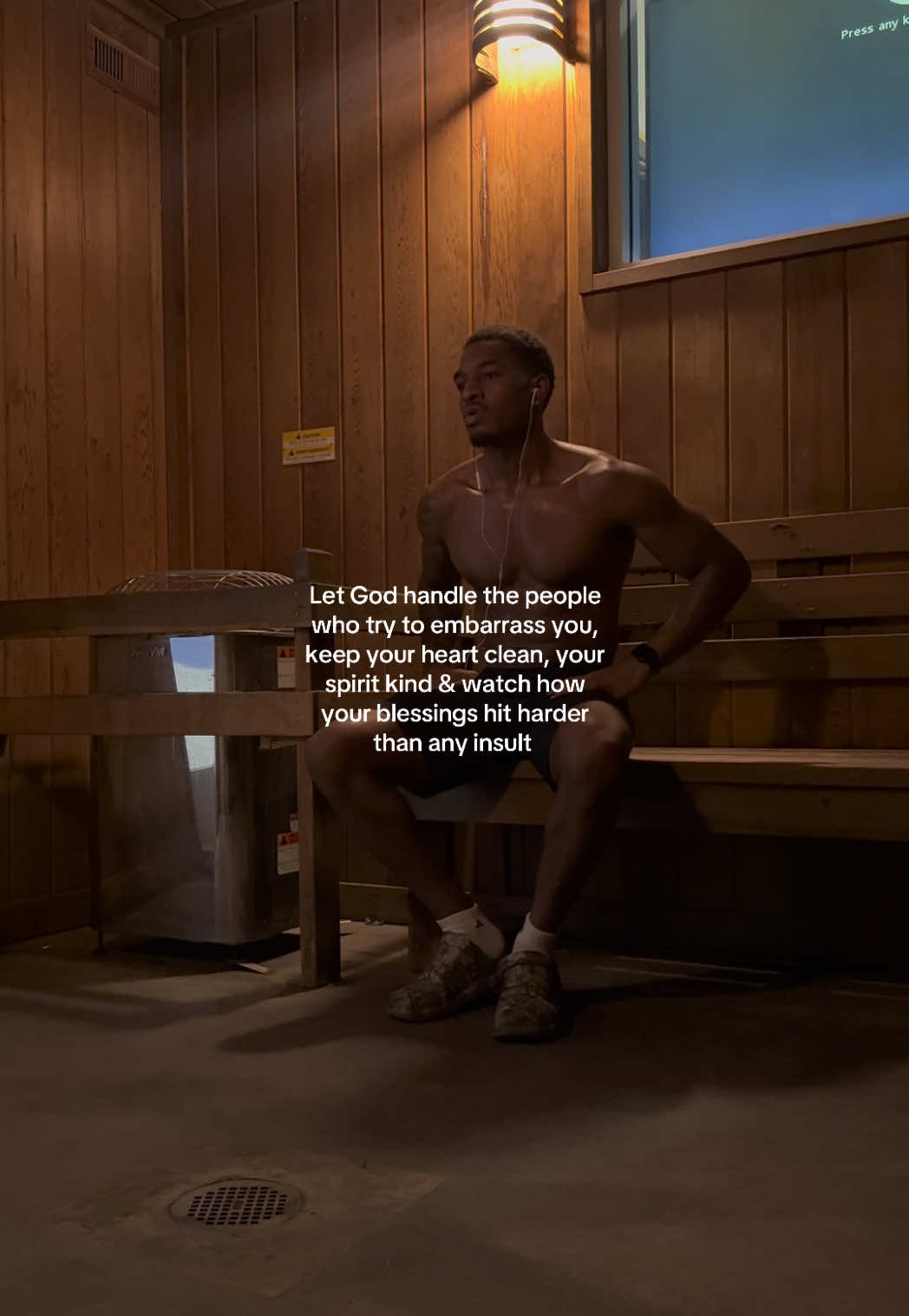 @Avii.