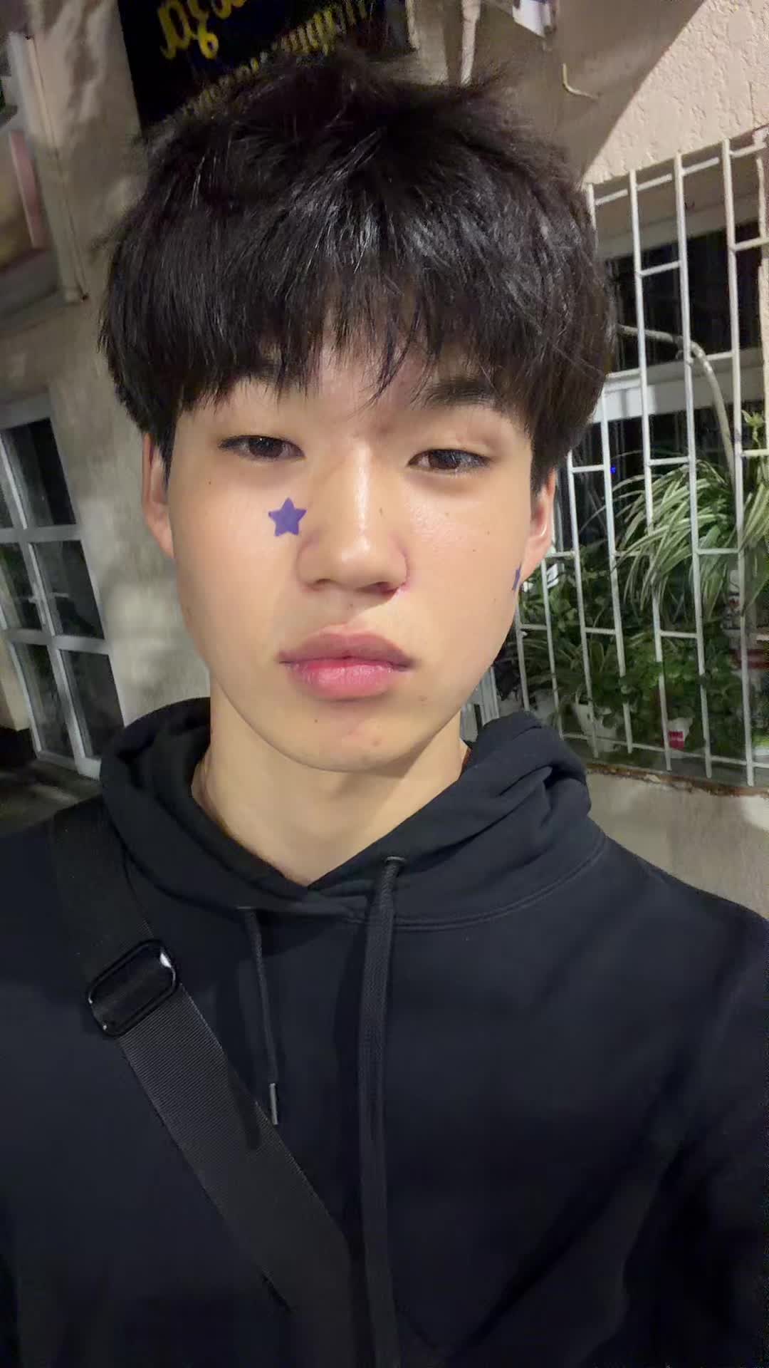 @азатка 🇰🇬