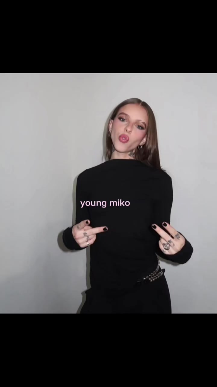 @♱