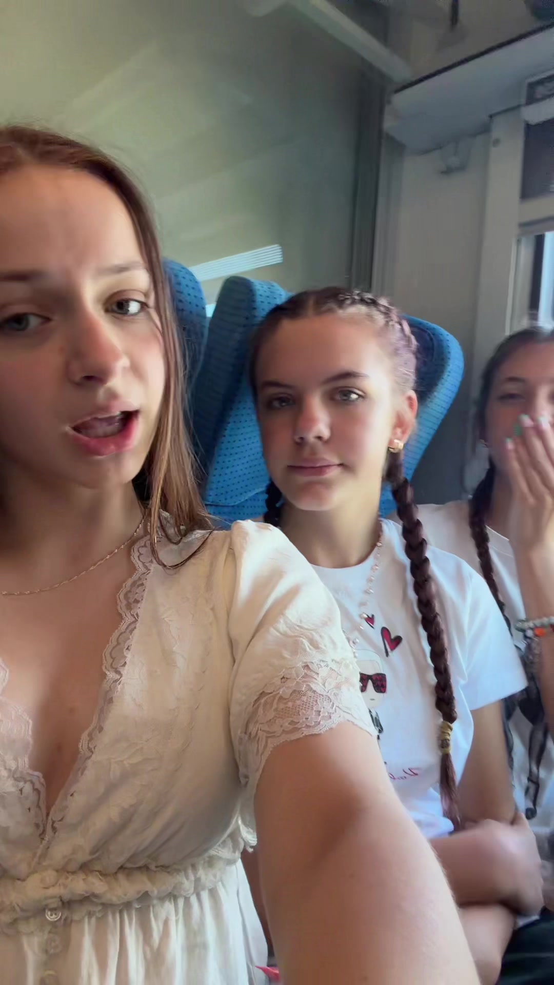 @Chickabit