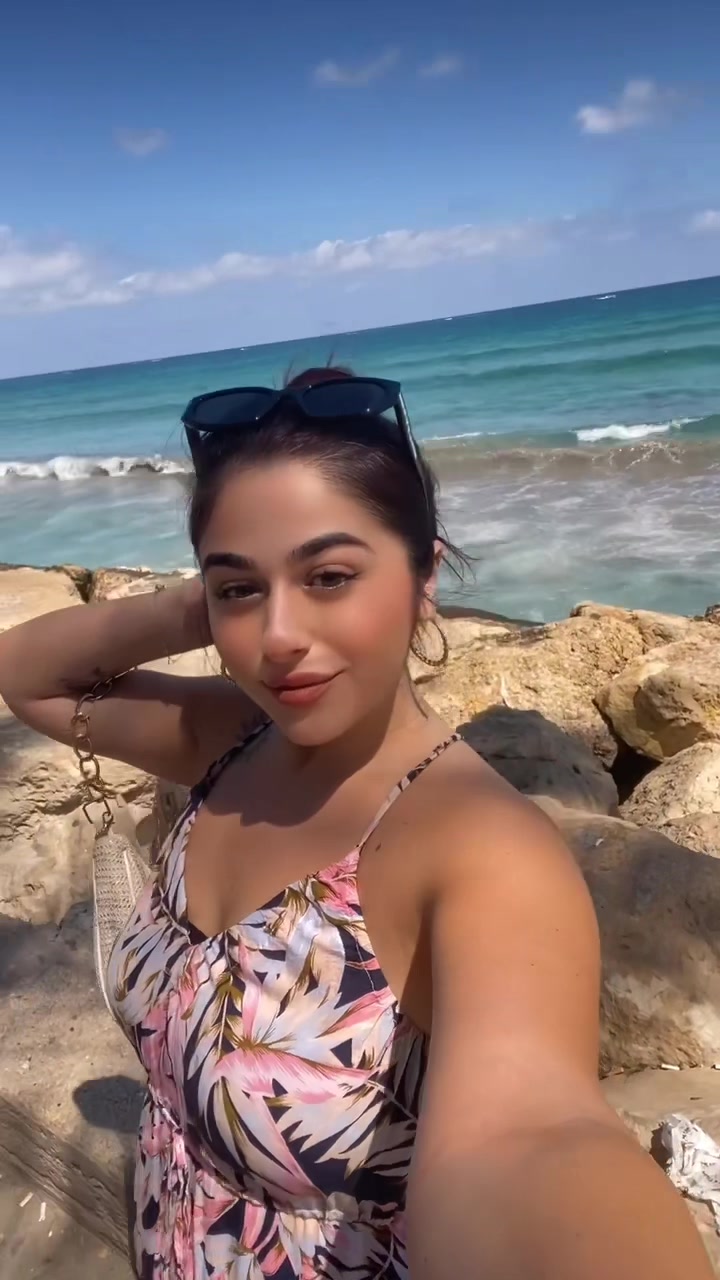 @Jana🦋
