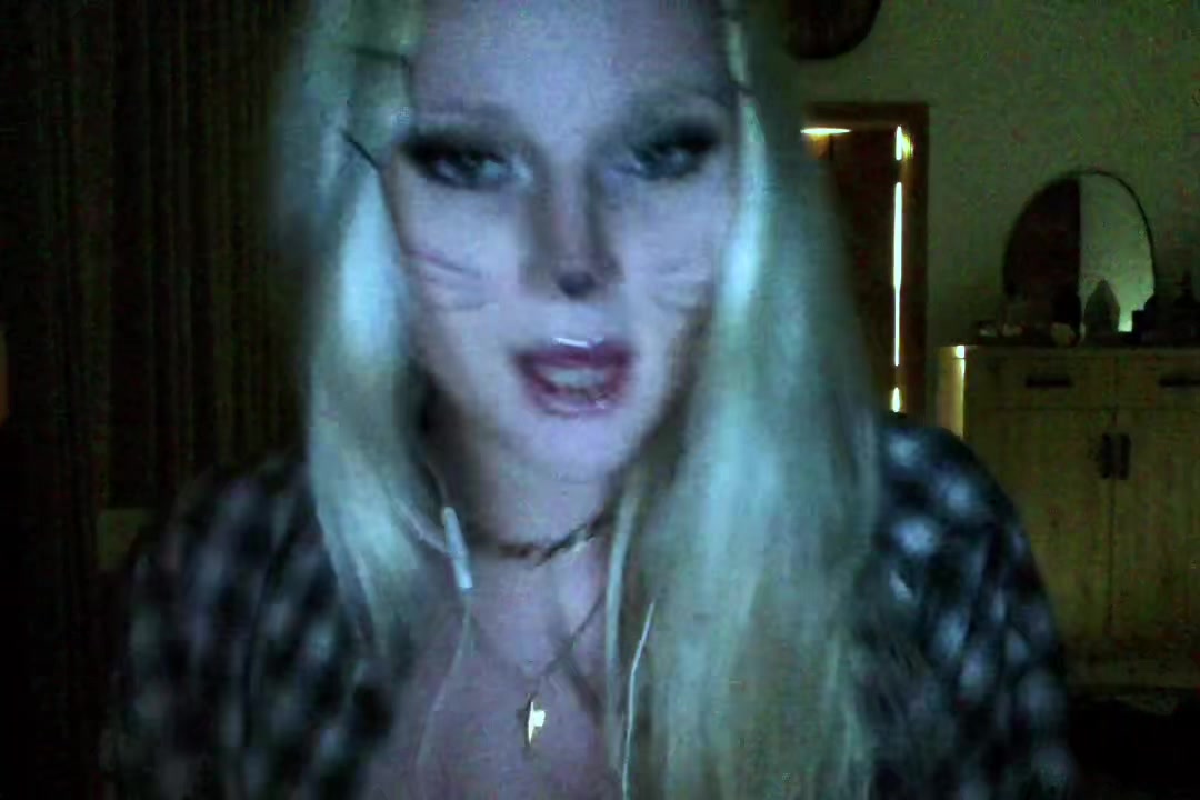 @immollyboo