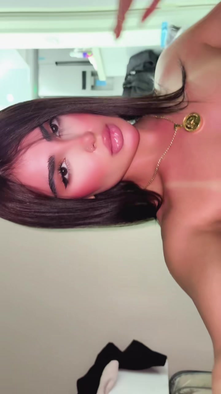 @Mellinyx