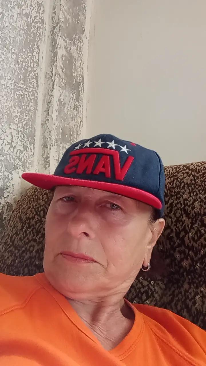 @Жужа
