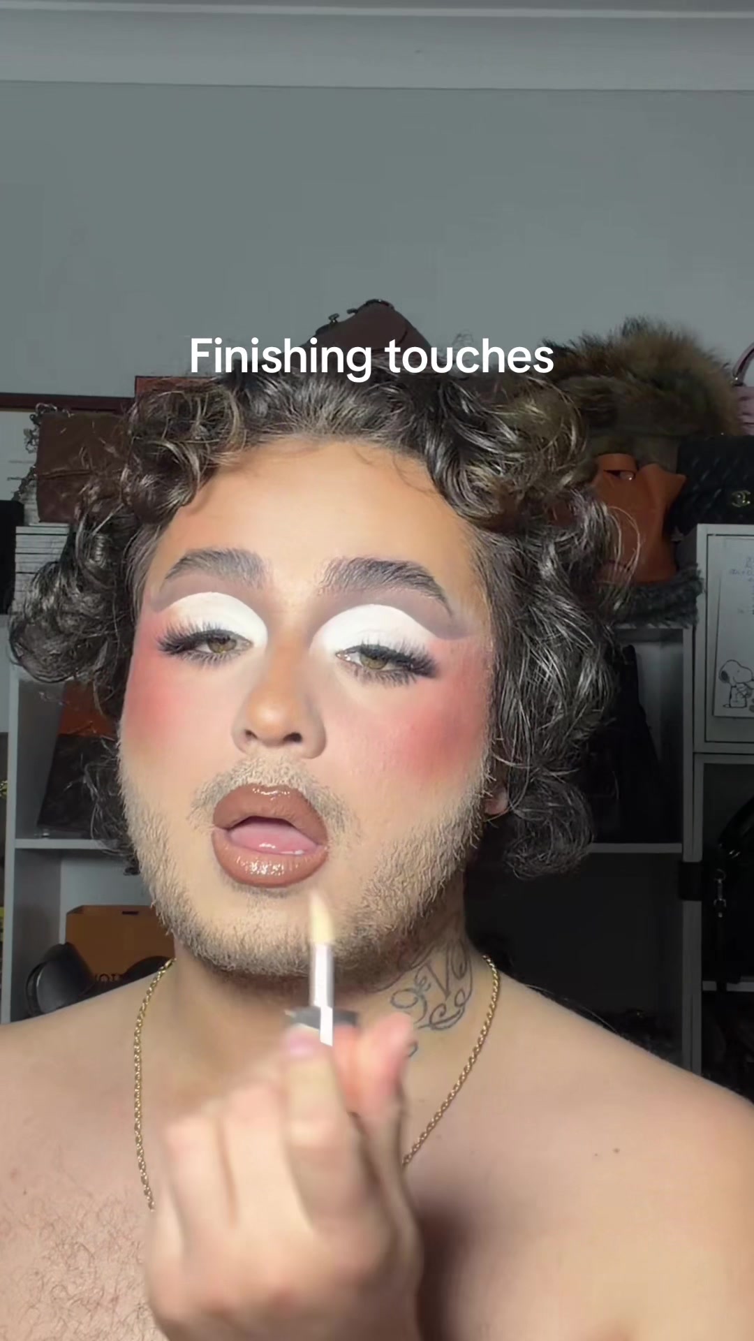 @Alexander James 🇨🇾🏳️&zwj;🌈🇬🇧
