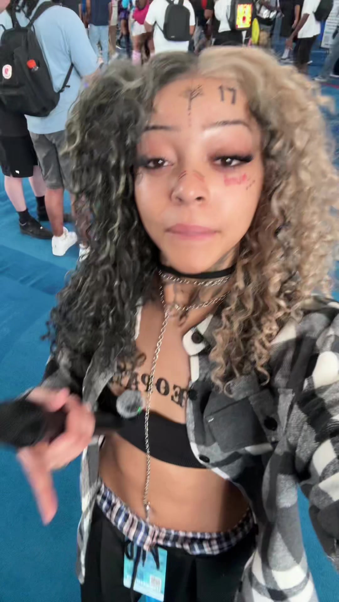 @✨
