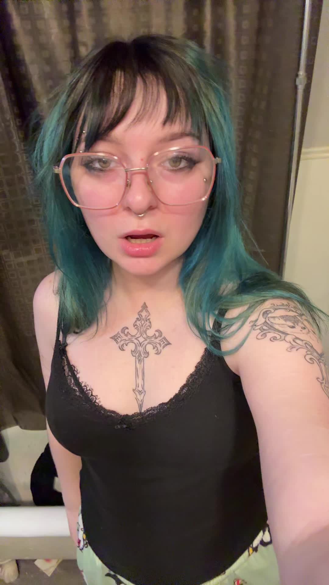 @alayzsaa