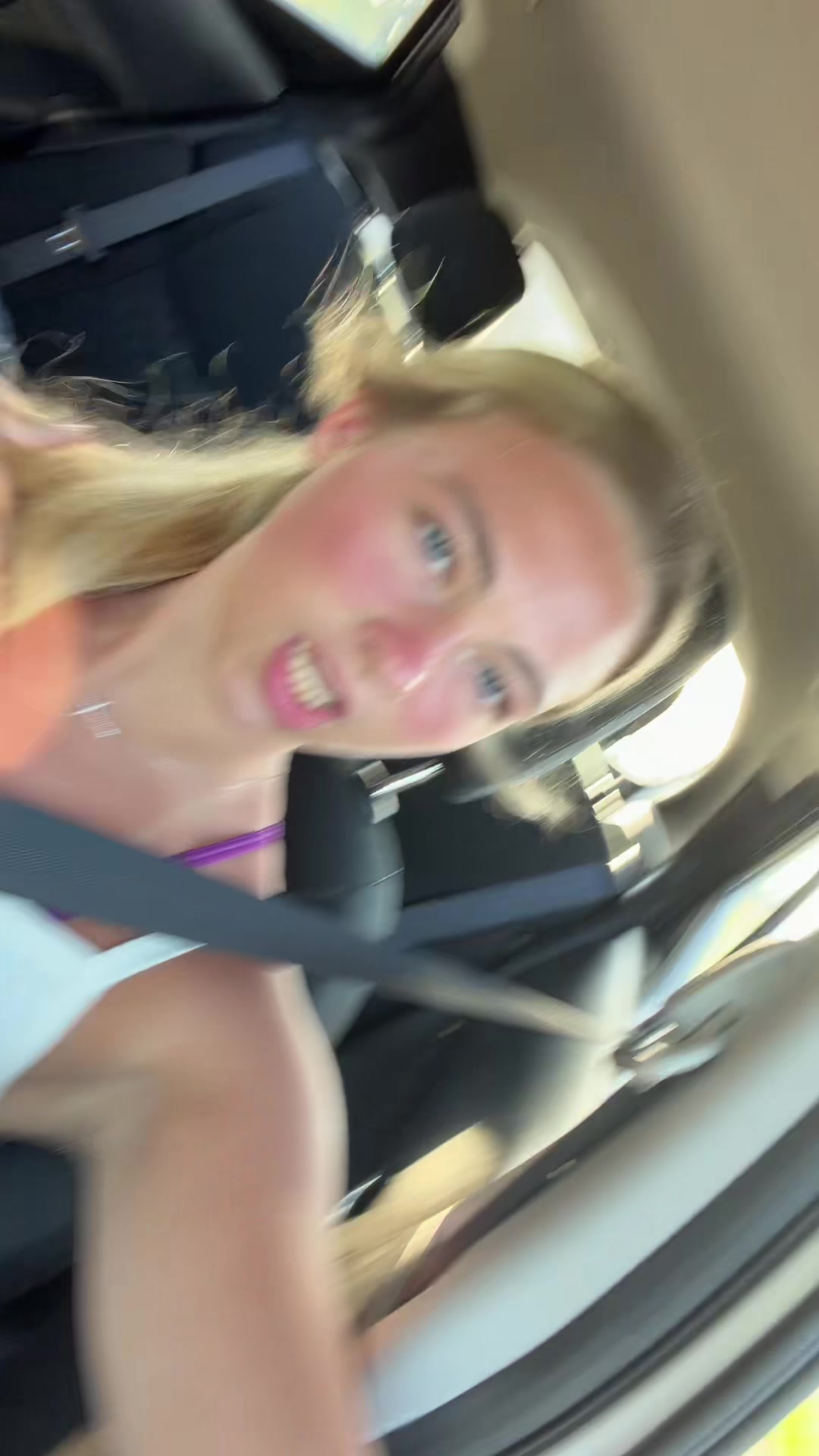 @bella