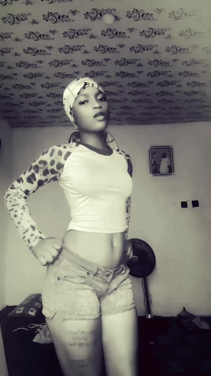 @AYINKE TOHSEXY