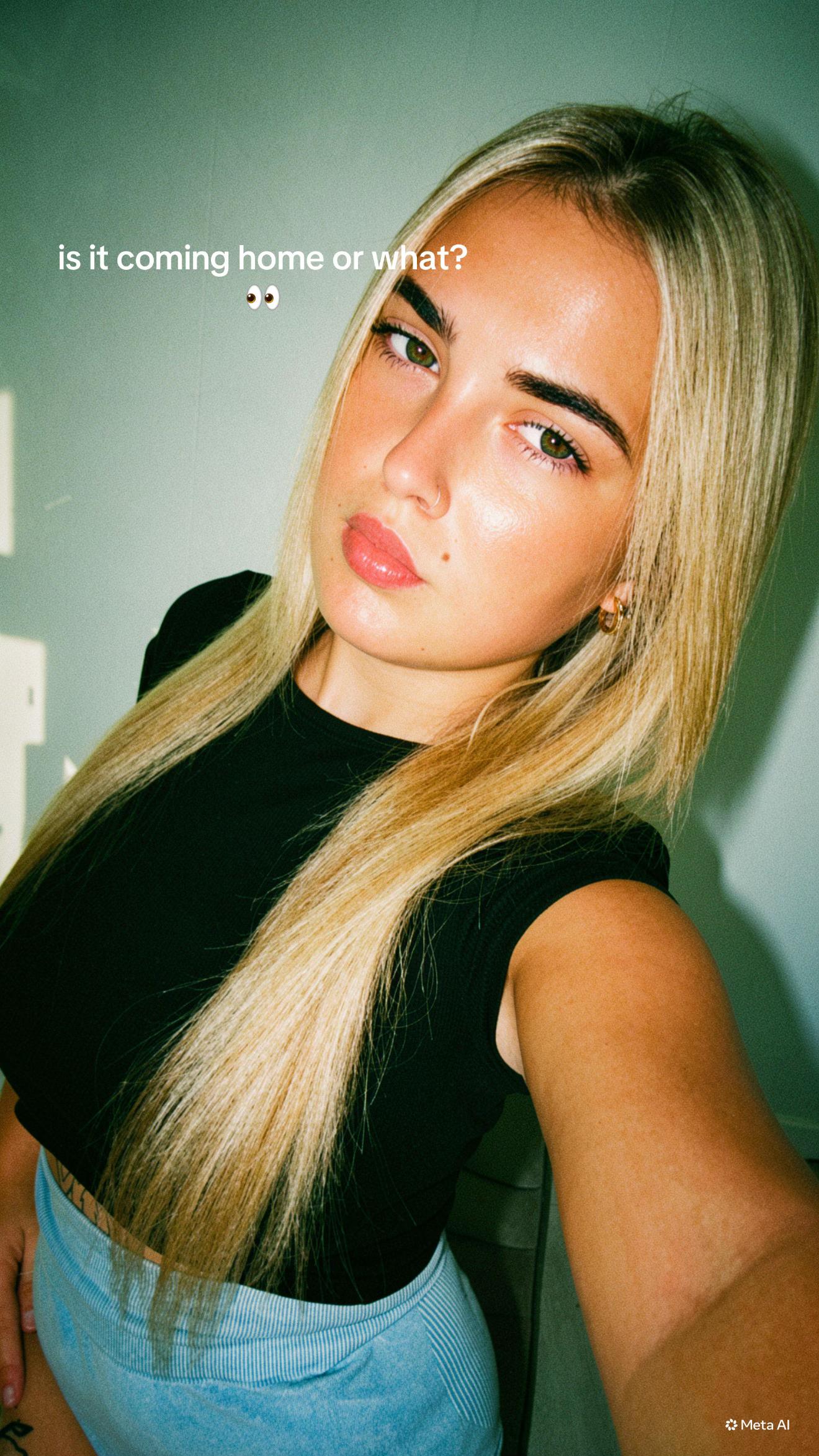 @demi 👀