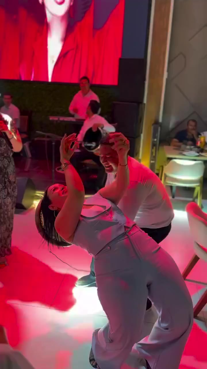 @🇺🇿 𝑳𝑼𝑵𝑨💸