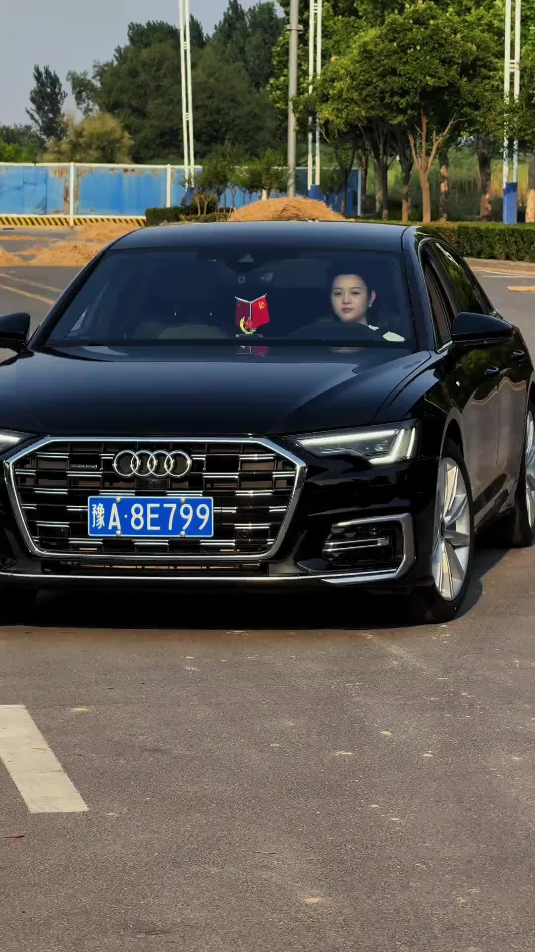 @𝙇𝙀𝙒𝘼𝙉𝙄 𝙅𝙀𝙉𝙉𝙔