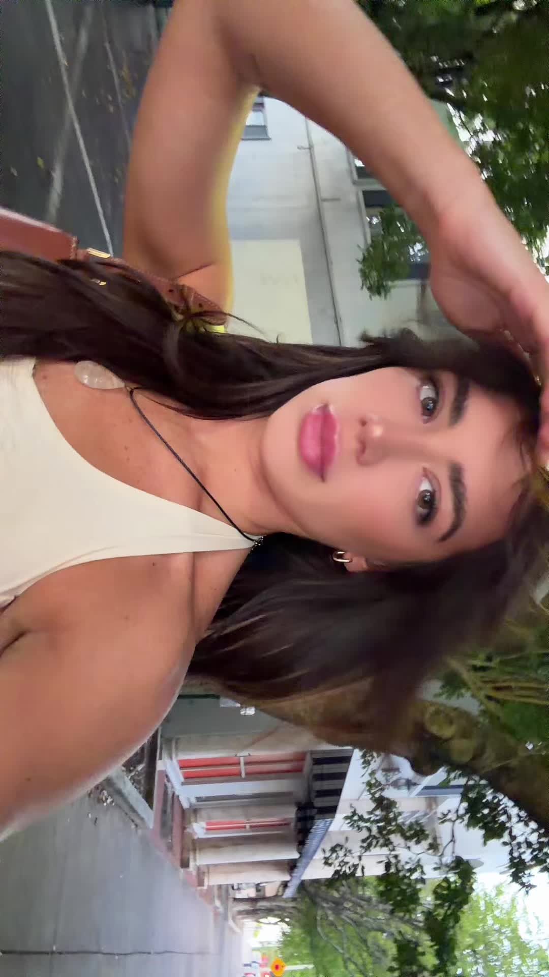 @Andrea De Lara