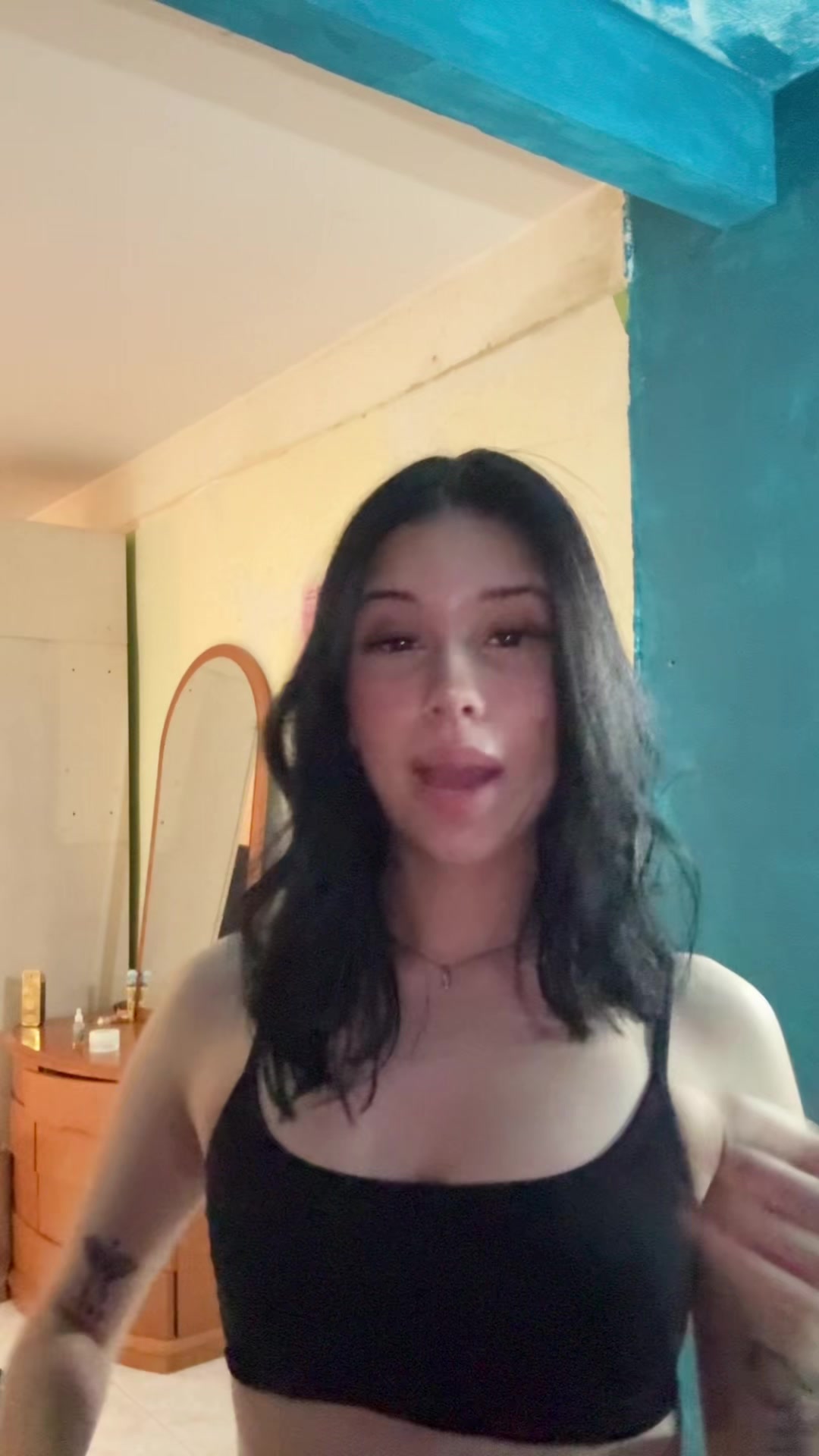 @⃟