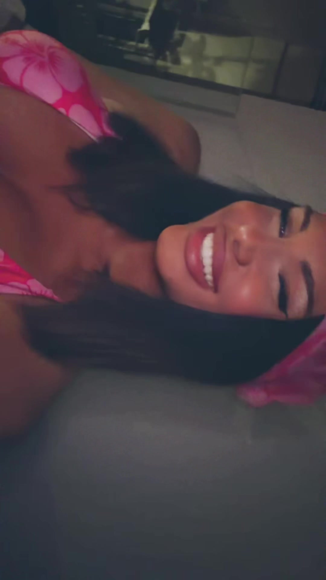 @Laura Zlatar