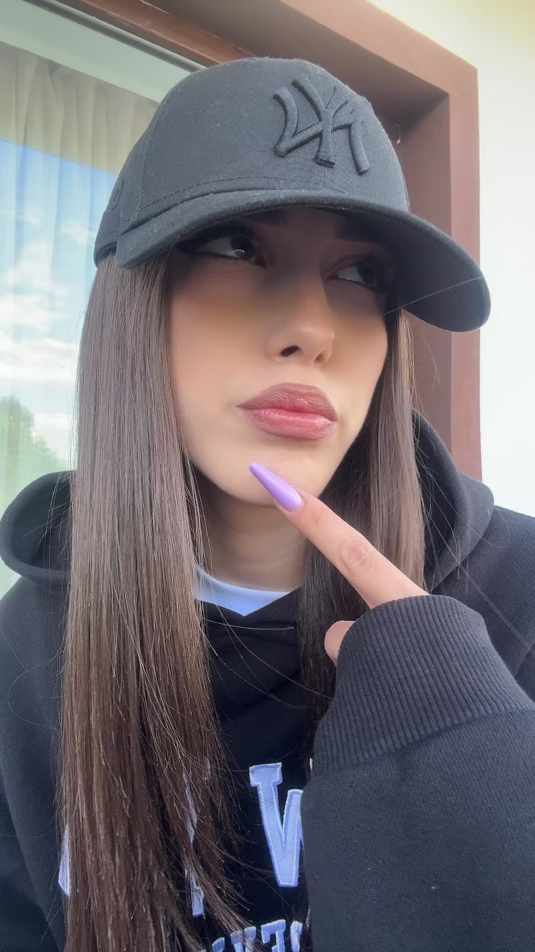 @th&euml;a