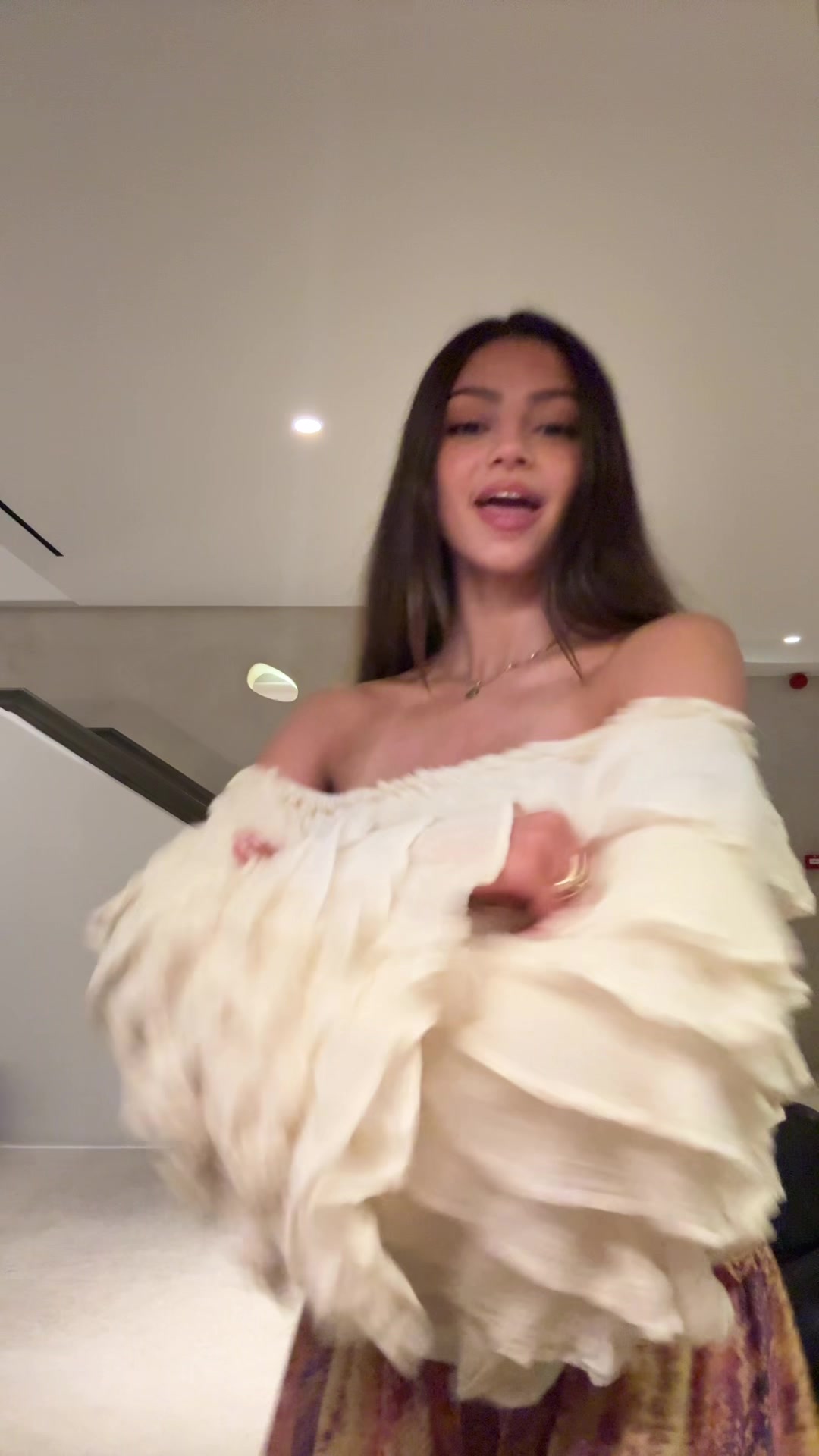 @Layna