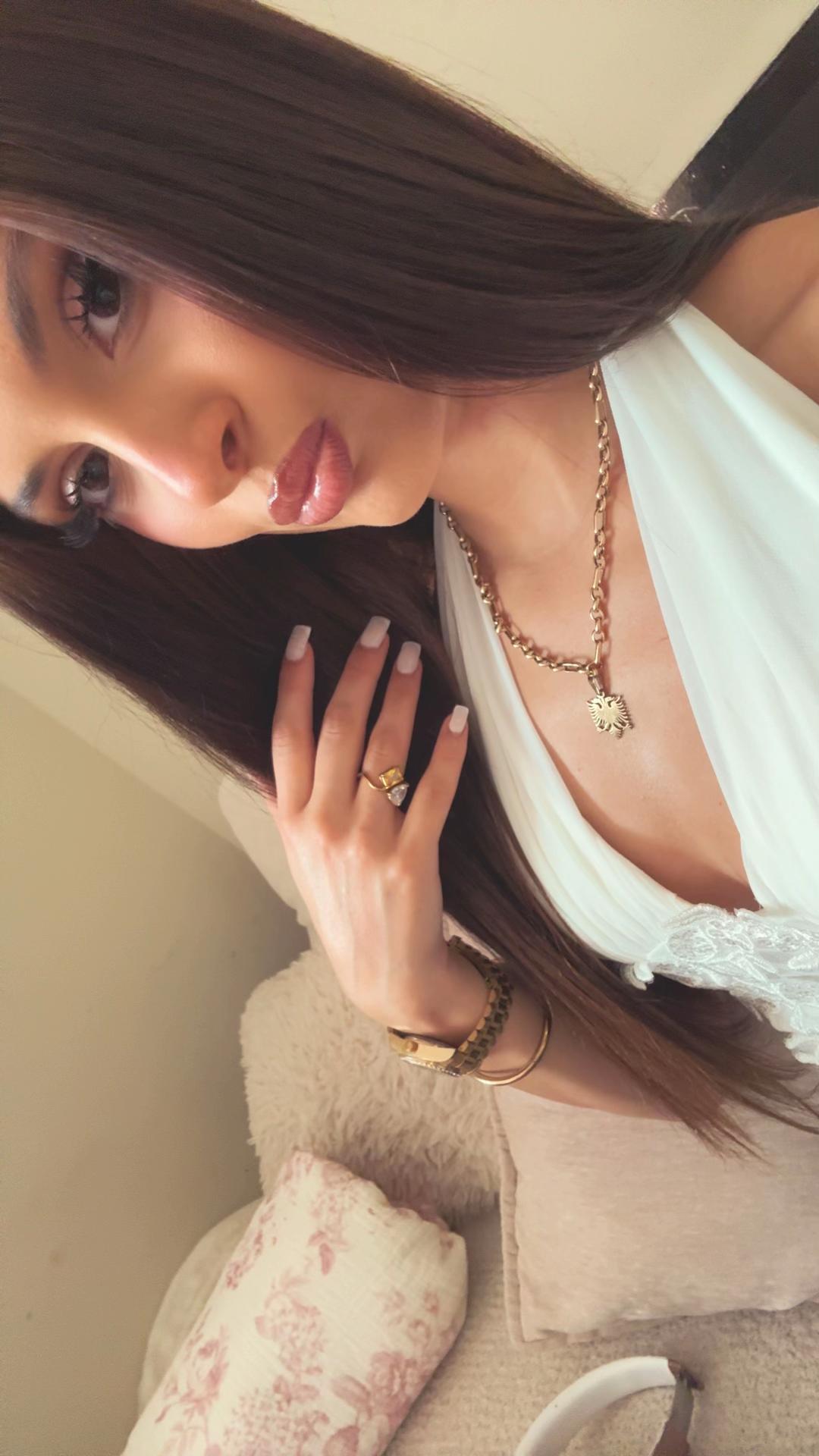 @honeybunmagz