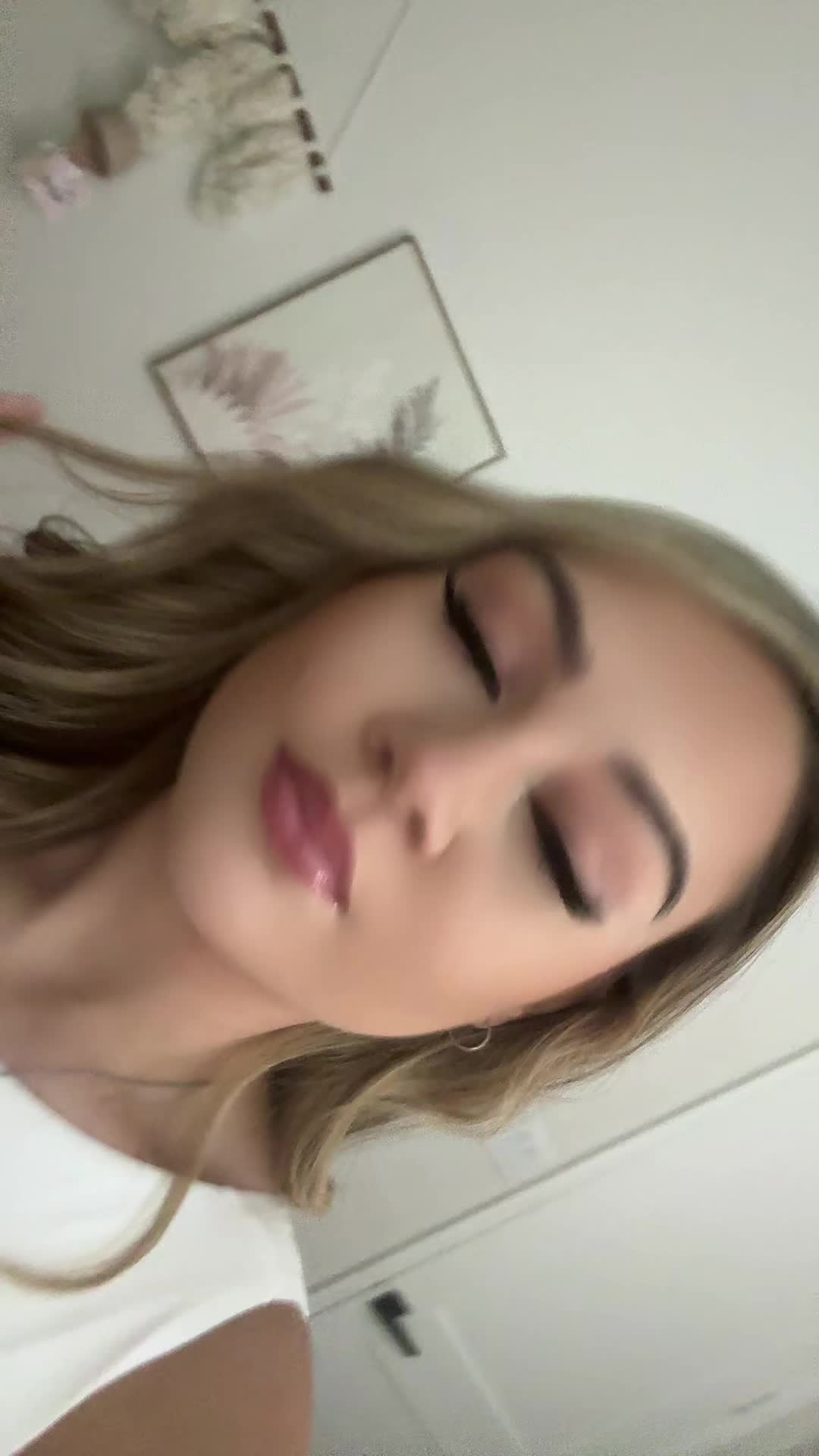 @🪩