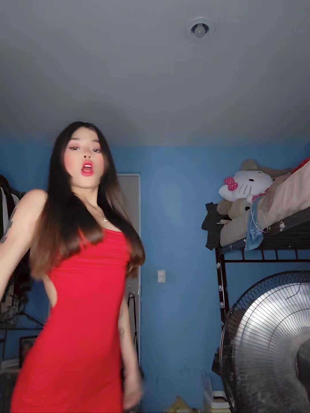 @🧔🏽&zwj;♀️🍼