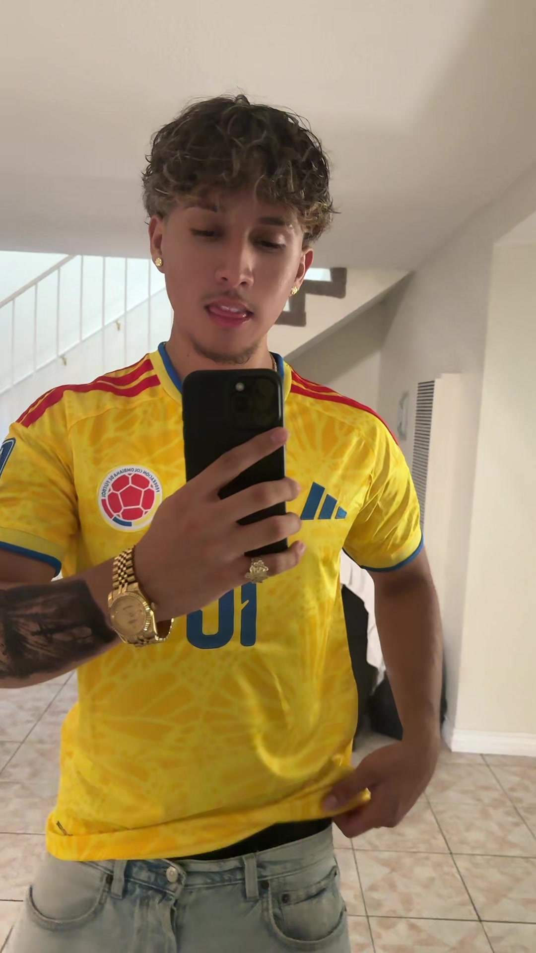 @jamezmontanoo