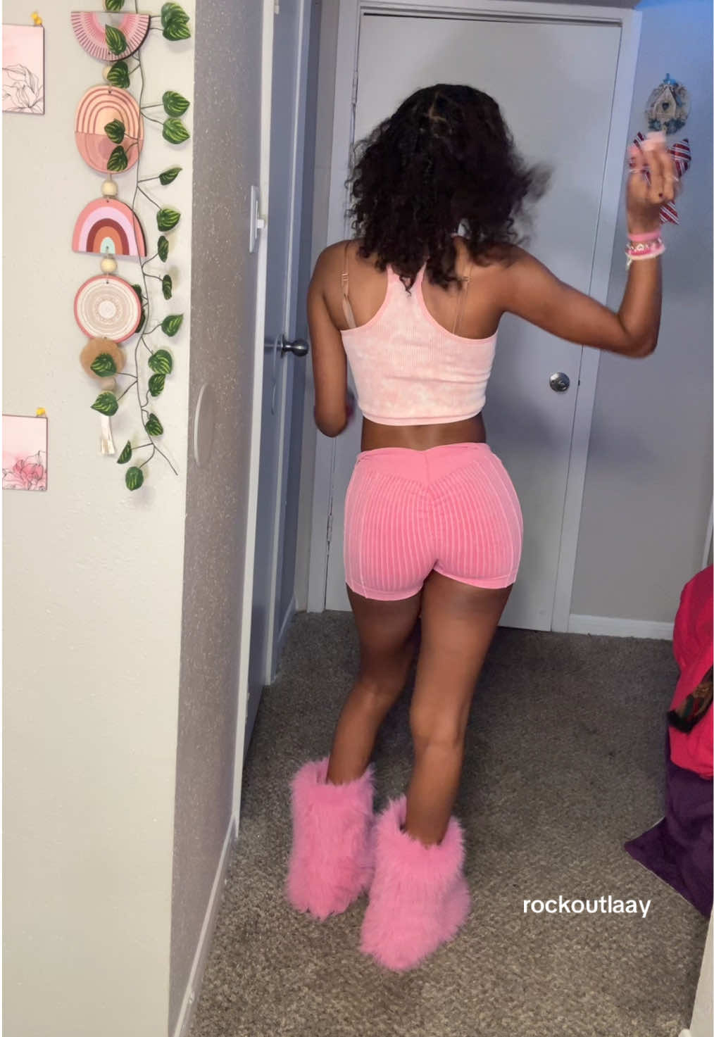 @rockoutlaay