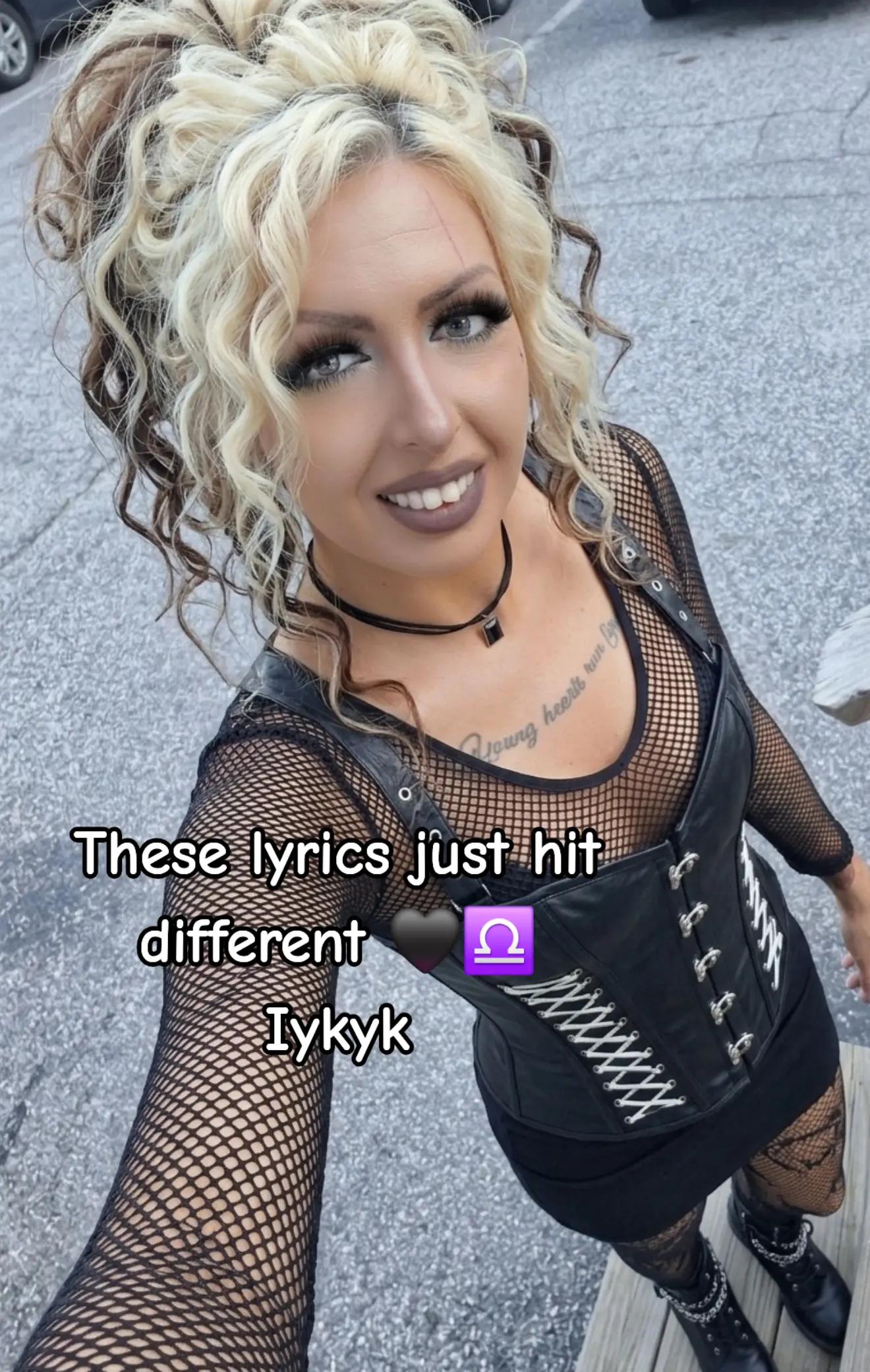 @✨️🖤 Megan 🖤✨️