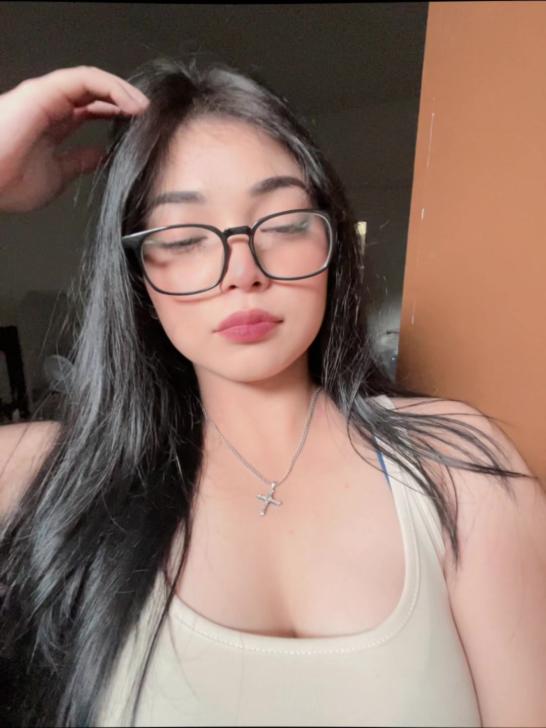 @b.