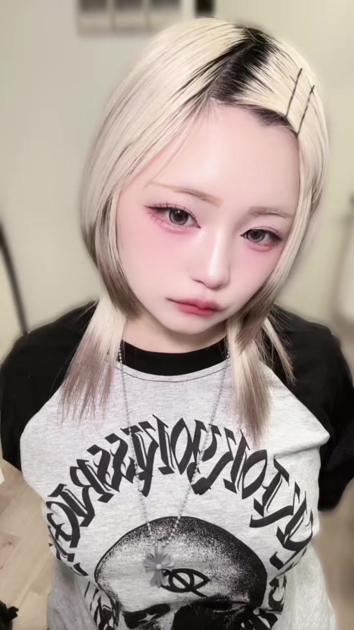 @薊みぃ