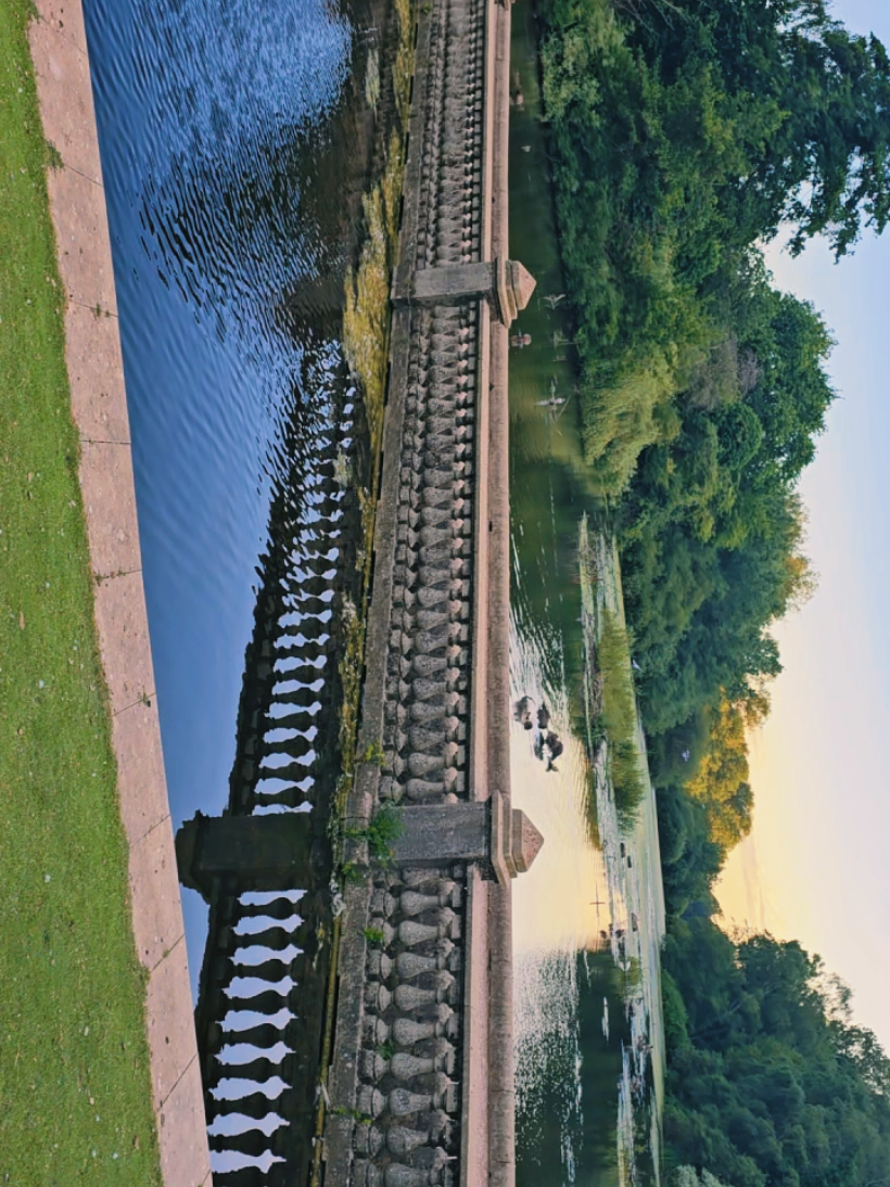 @Urwa 🇬🇧