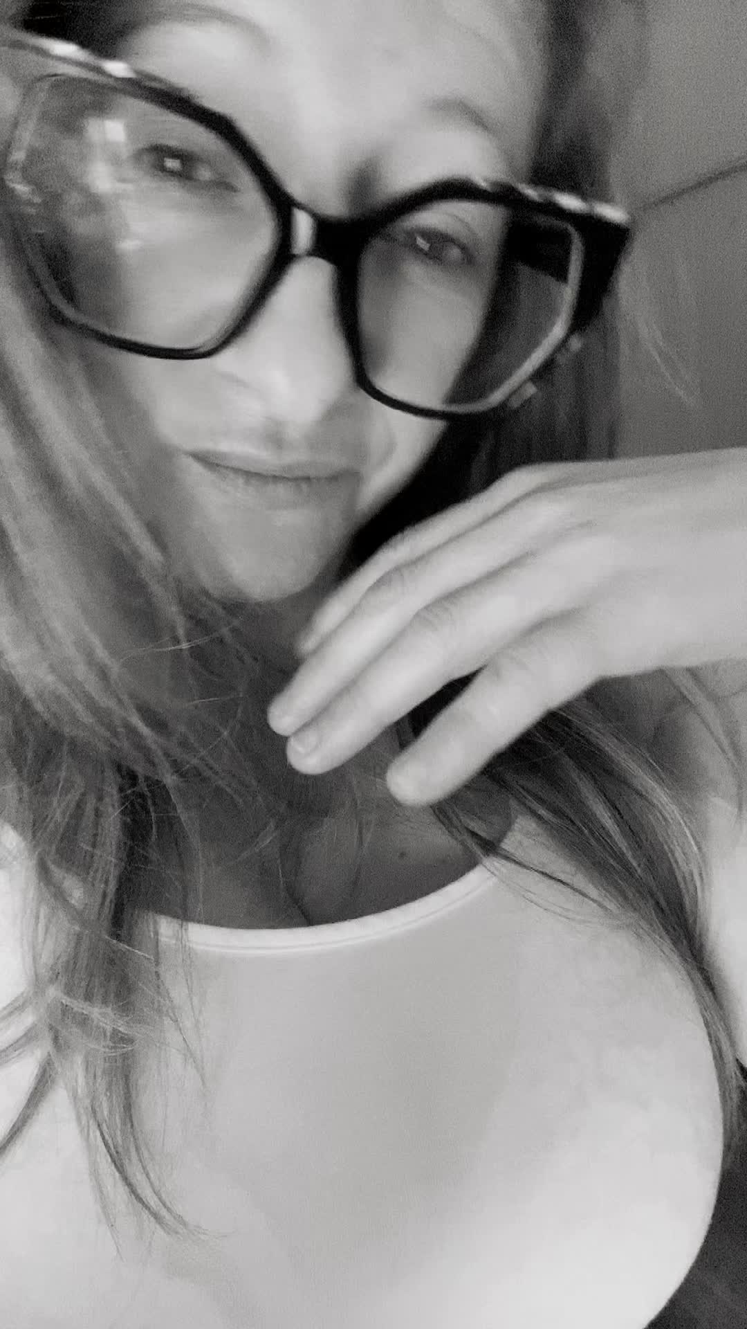 @𝔾𝕚𝕠𝕧𝕪 💛