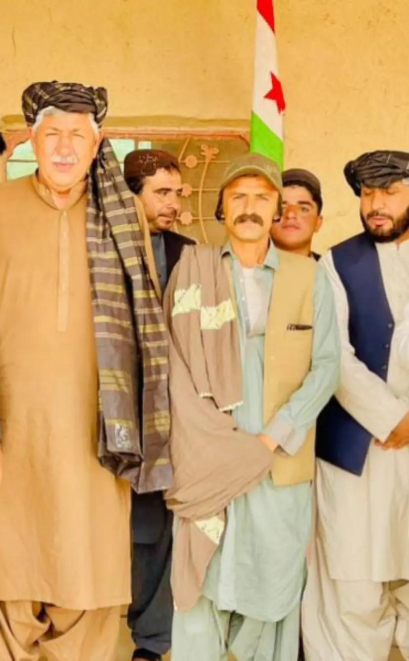 @izatullah2800