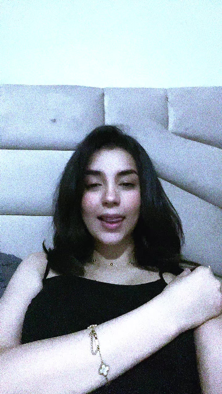 @Chahd-azria
