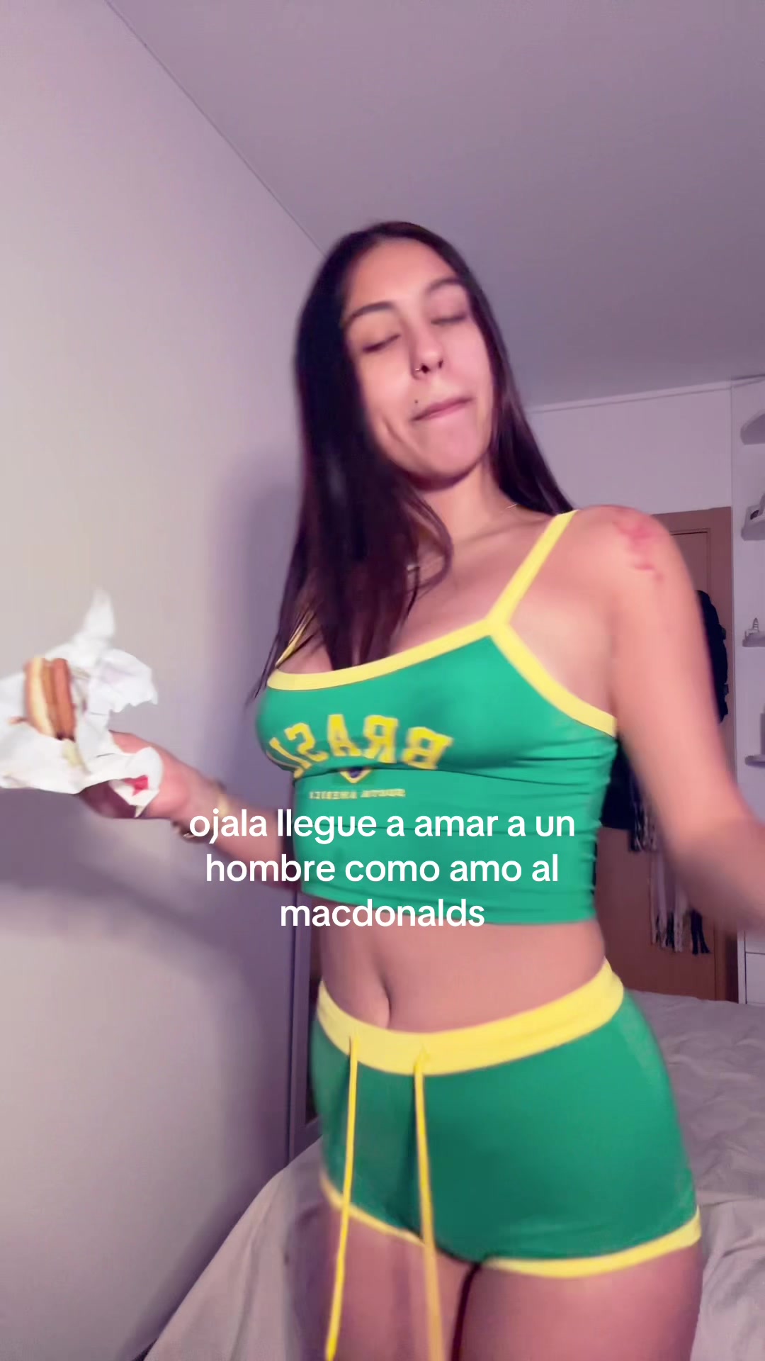 @laanyiyi ✨